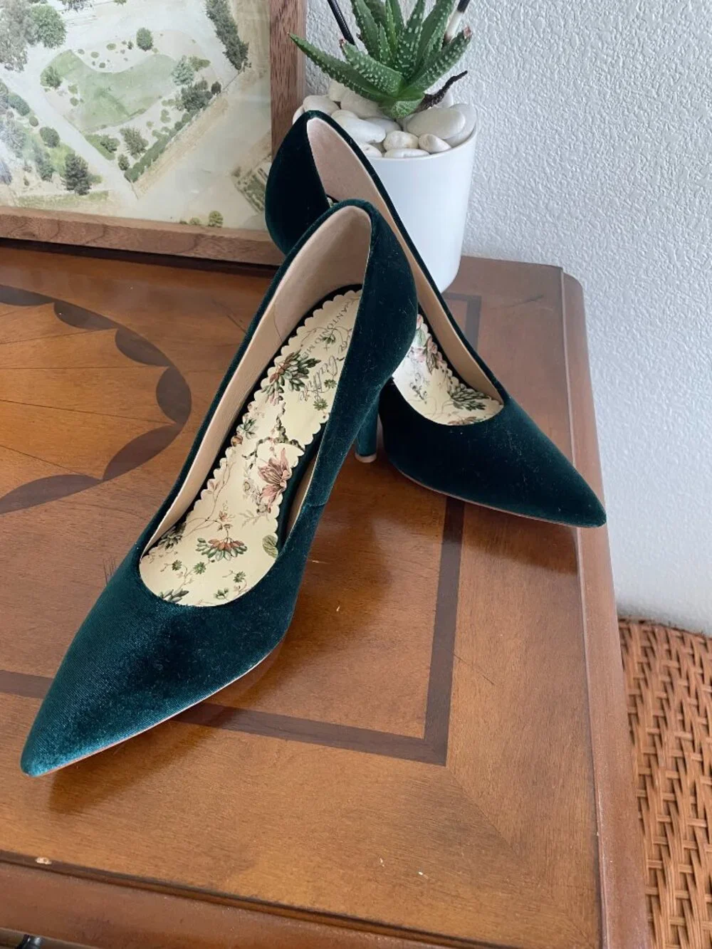 Nicola Bathie x Antonio Melani Green Velvet Pointed Toe Pumps 8 Floral